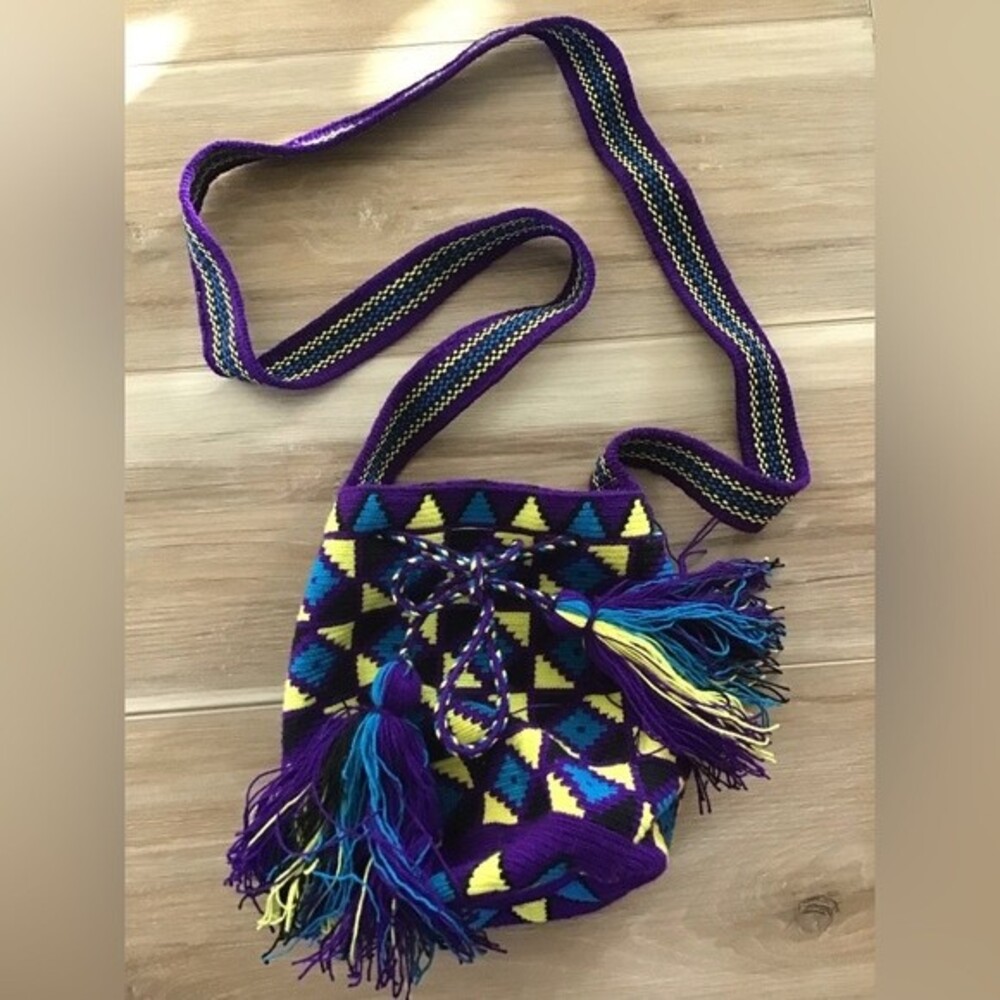 Woven Modern Aztec Print Bucket Bag